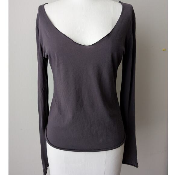 mododoc Tops - mododoc soft t-shirt